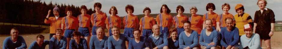 bannerbild historie Damenfußball 1975